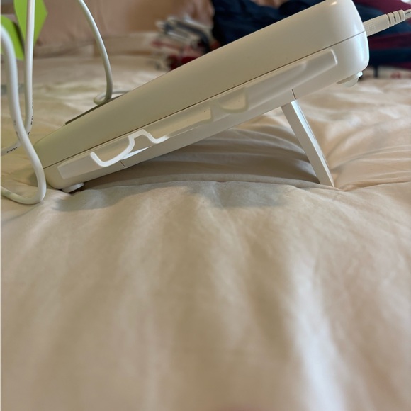 MyoLift Mini Micro-current Machine - Picture 7 of 9